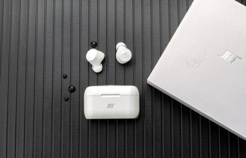 苹果AirPods Pro怎么样？2020高性价比的五款蓝牙耳机推荐