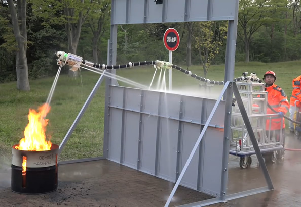 视频 / 日开发出“消防机器蛇”, 自由控制水带