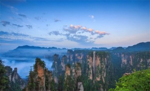 中国第一座国家森林公园 1984年建设的武陵源风景名胜区