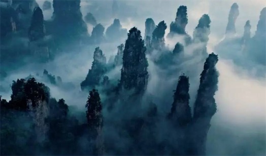 中国第一座国家森林公园 1984年建设的武陵源风景名胜区