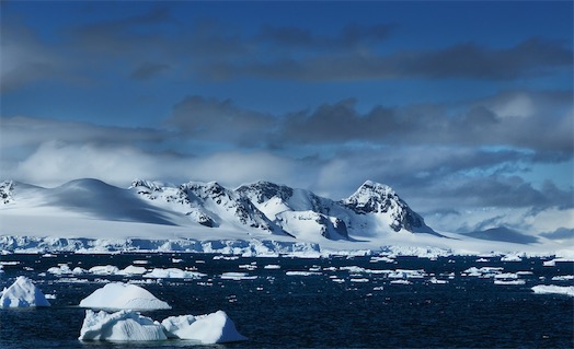 最先到达南极洲的人 派默在1820年发现南极洲