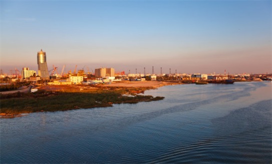 中国最大的人工港 天津港陆域面积131平方千米