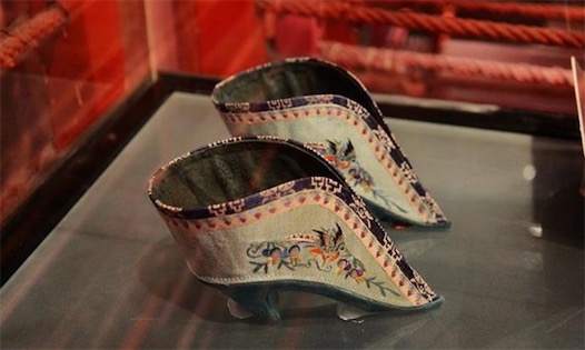 中国上第一个裹小脚的女人 唐代的舞者娘