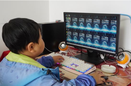 人小心大，陕北山区里有一名人工智能的“袖珍”老师