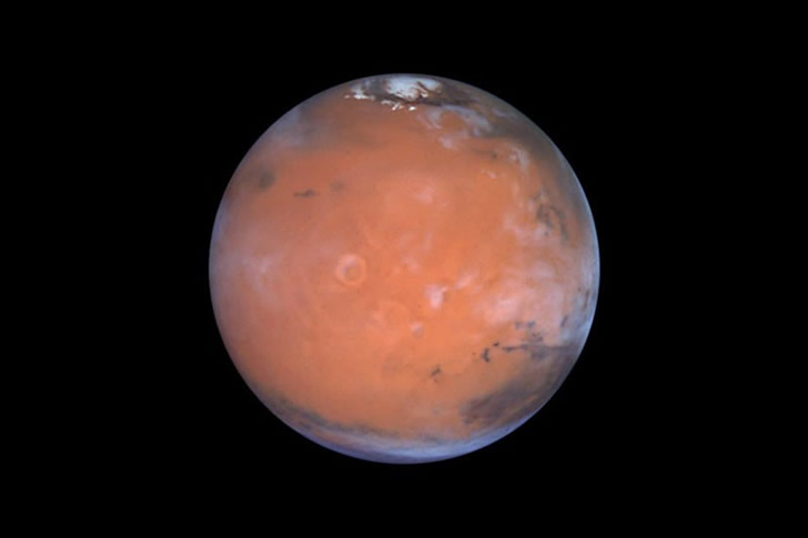 火星南极地表下可能藏有一座大型湖泊，还有3个盐水池